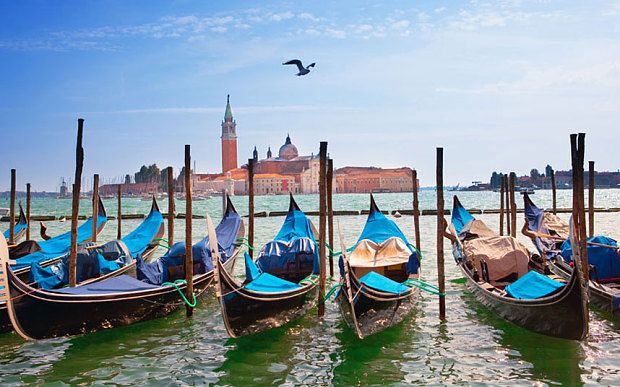 Venice 3300885b 39a56