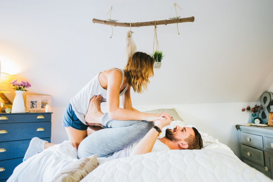 Bedroom Newlywed Photo Shoot 5 30db0