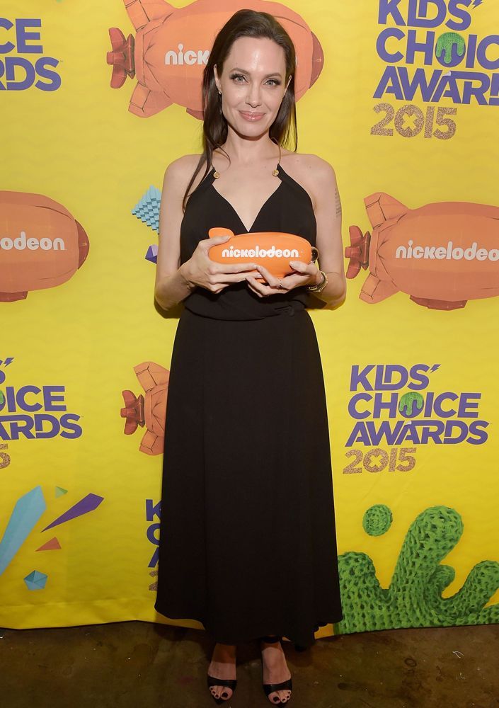 angelina jolie kidschoiceawards 10277