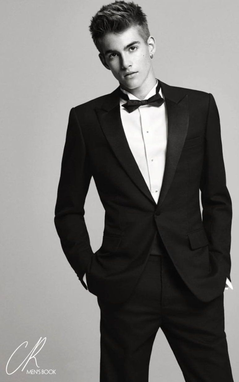 presley cr fashionbook xlarge trans21b PCwCf93zF7N8Apz5uznECgIlW3fh hoLU2aZa0I 90f07