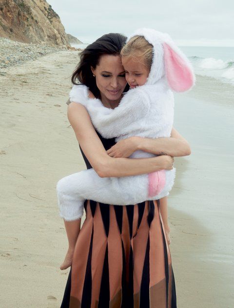 rs 1024x696 151016085527 1024.Angelina Jolie Family Vogue.jl.101 b3238