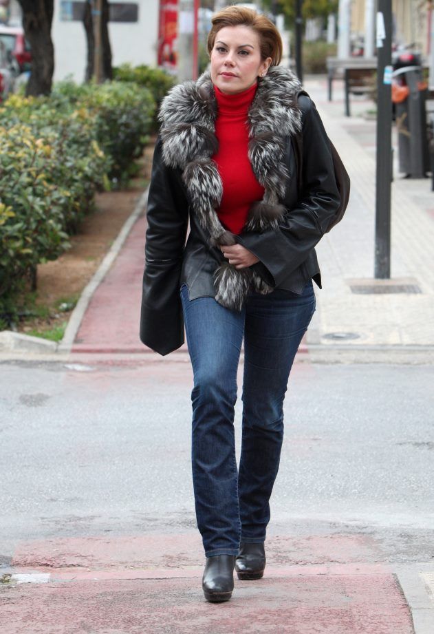 8449 EVGENIA MANOLIDOY 1612016 7ac18