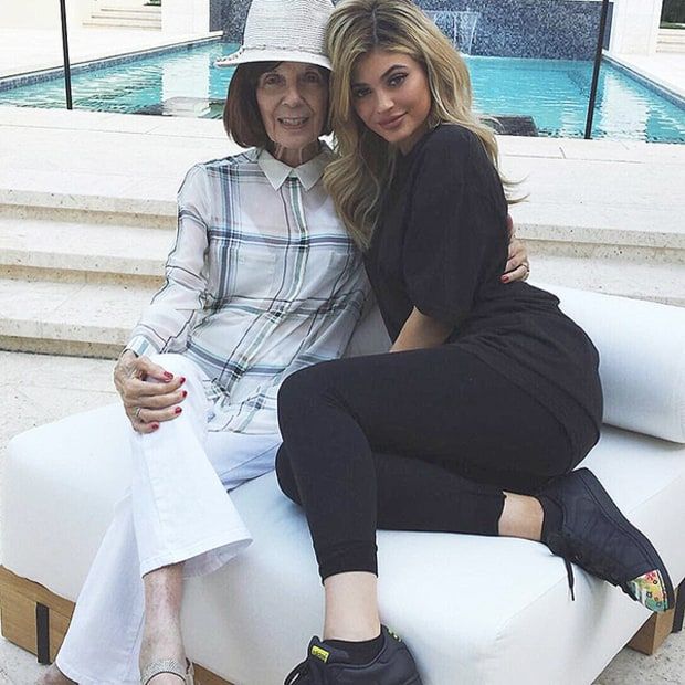 kylie grandmother 01 600 7a47fe67 1dde 4706 b29b 5fd186036ca1 7f548