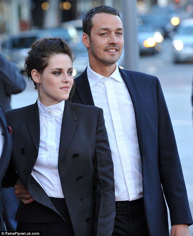 article 2183891 145A272A000005DC 184 634x773 7372c