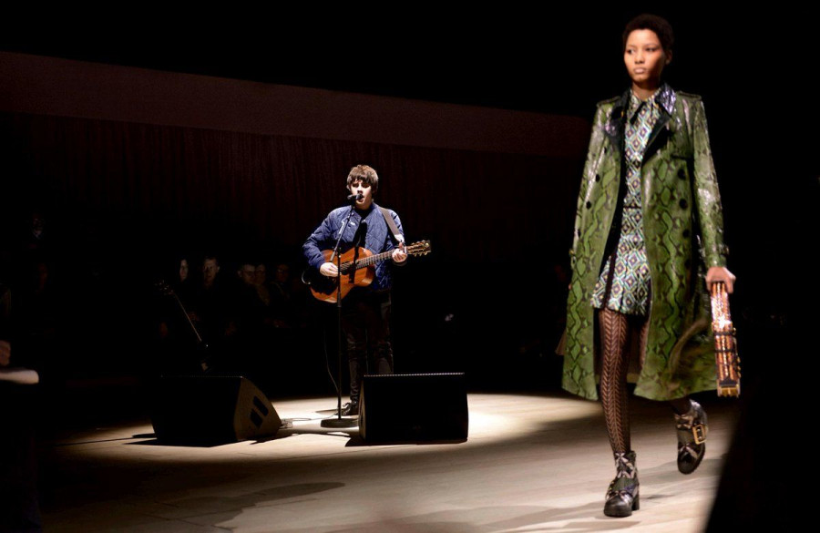 Cb2ZHG6UEAAaGz8 b7d56