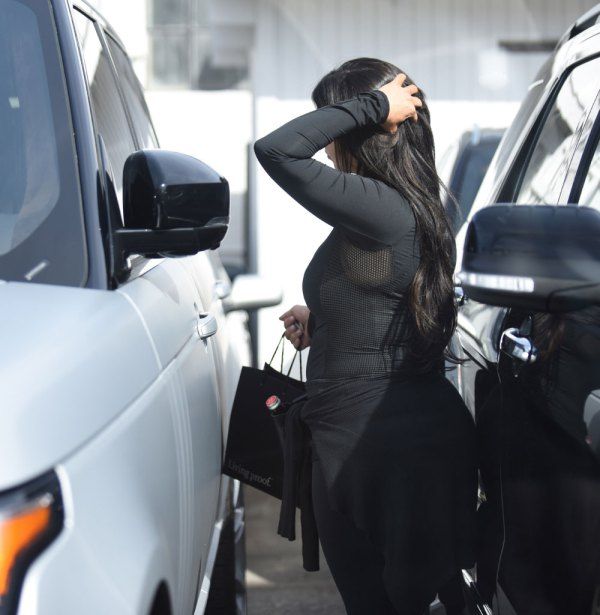 kim kardashian kanye west divorce wedding ring off 01 11cac