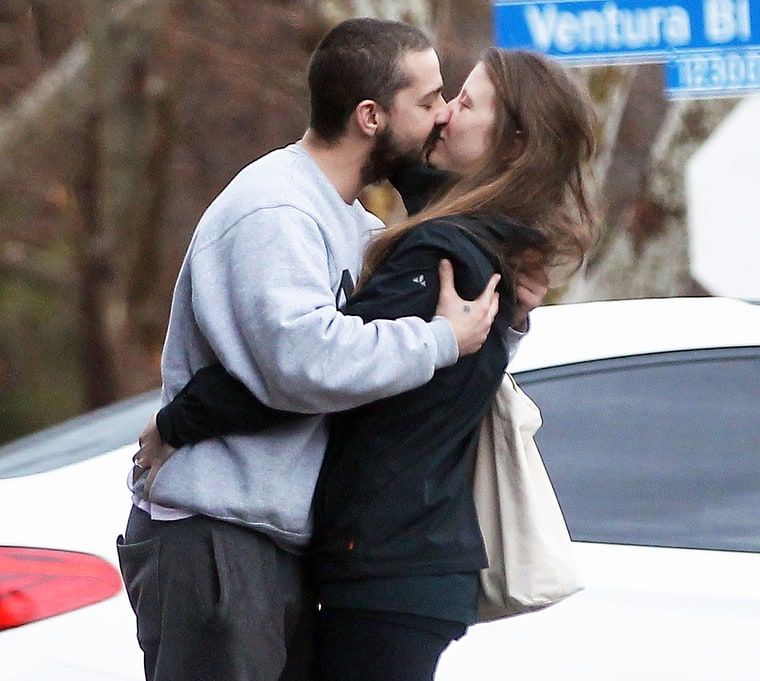 mia goth shia labeouf kissing zoom 1312a112 d69a 494d 859e 1f77bfc1117d 073e4