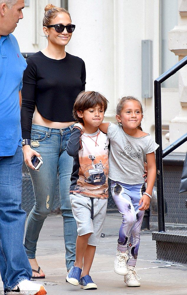 jennifer lopez kids 5d041