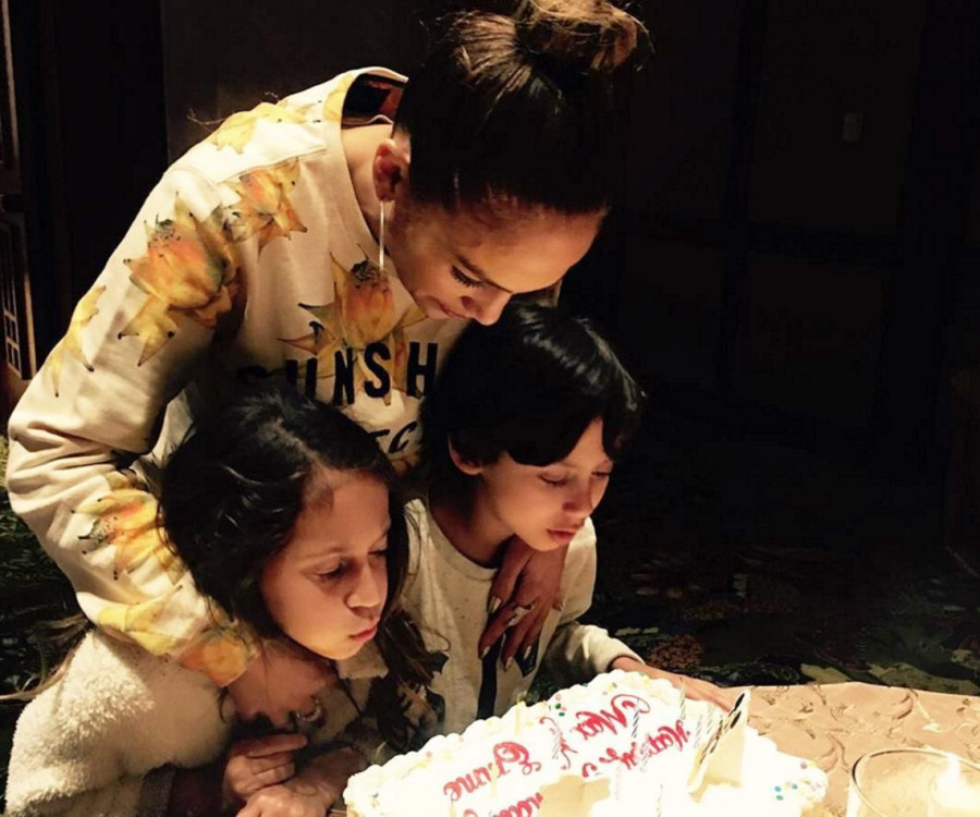 jennifer lopez twins c5597