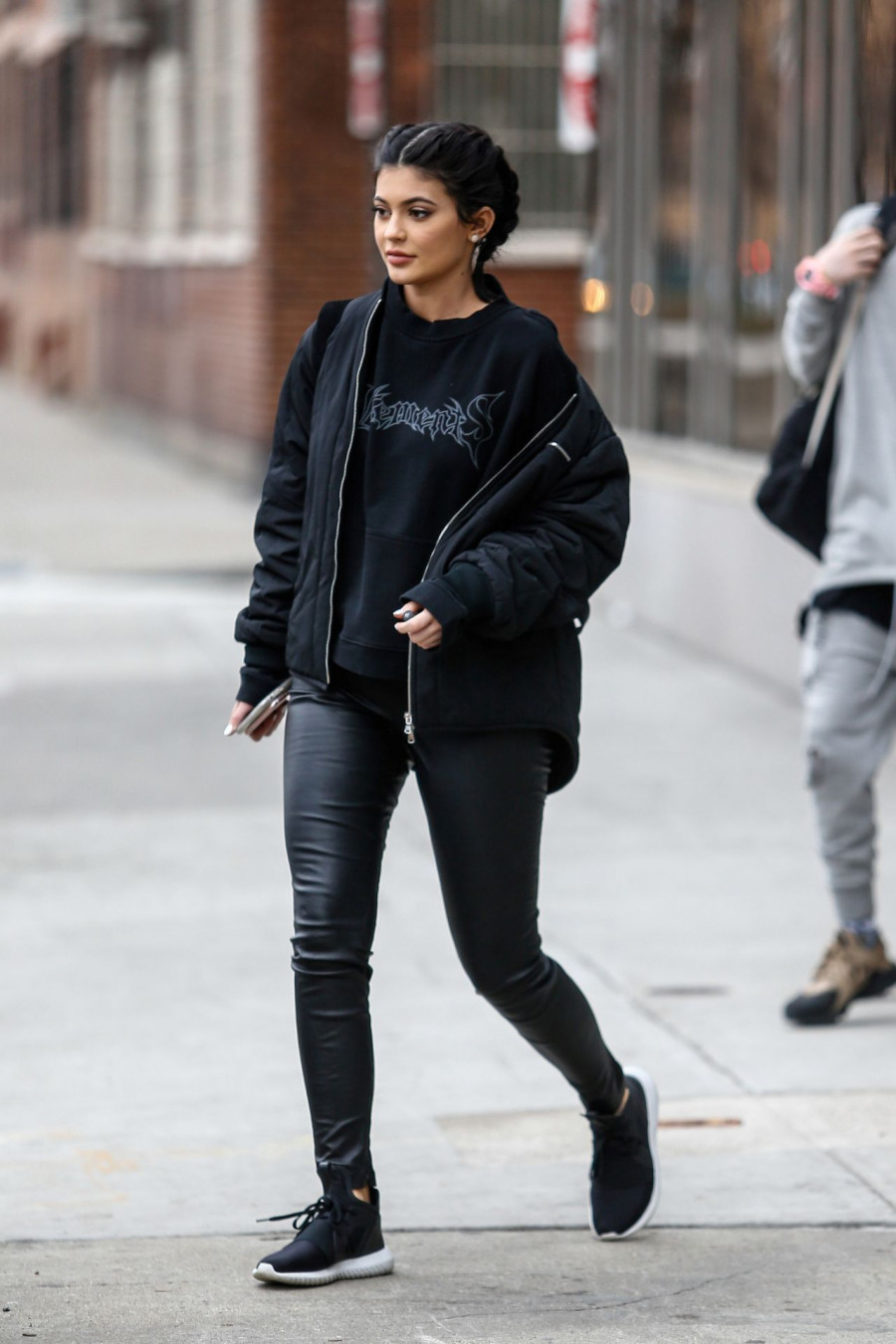 kylie jenner street style out in new york city february 2016 1 1e262