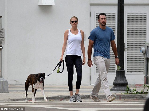 32D82B0300000578 3523467 image a 63 1459803163182 ffa52