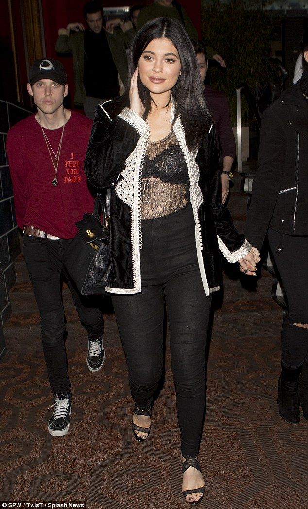 330DA0DC00000578 0 image a 52 1460366381084 cdc7b