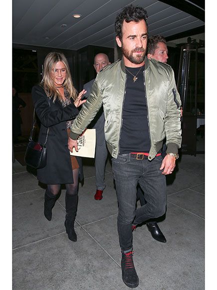 aniston theroux 435 72af1