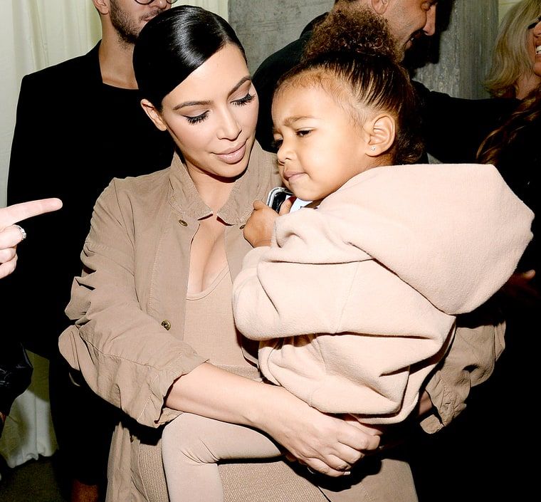 kim kardashian west and north west inline 56e8b848 c923 4e5c a205 ad232c19c59a c3037