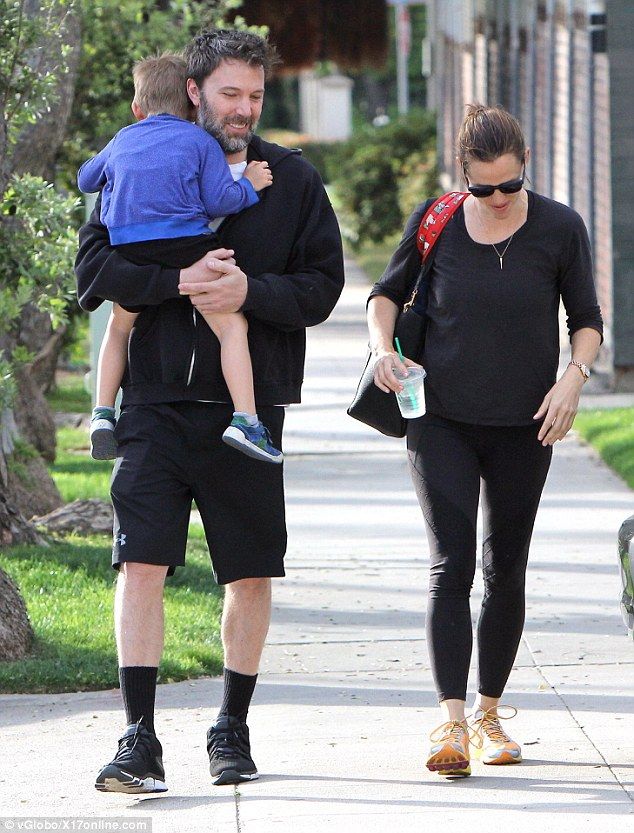 335AF2BB00000578 3549372 image a 17 1461143565111 776cb