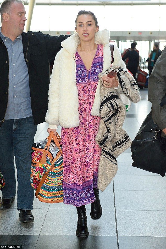 3050045400000578 3405562 image a 28 1453152698513 75325