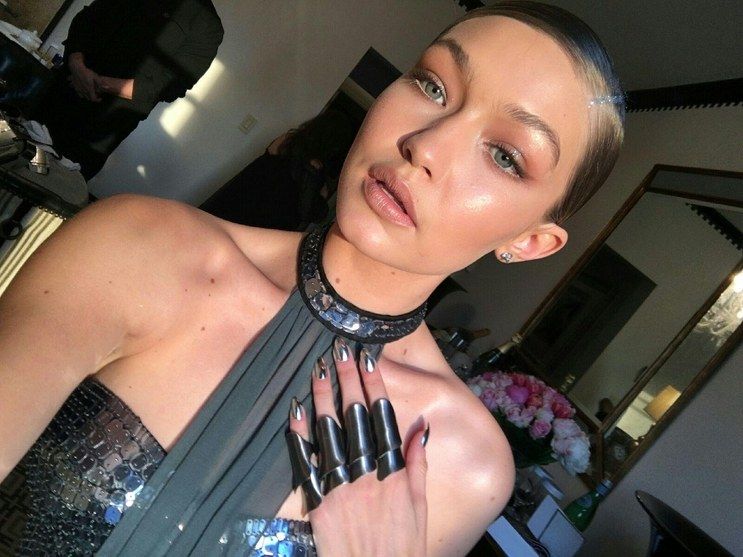 gigi hadid 2016 met gala nails 2 7c710
