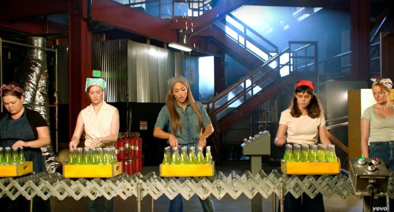 gallery 1462538502 jlo aint your mama 6 7395c