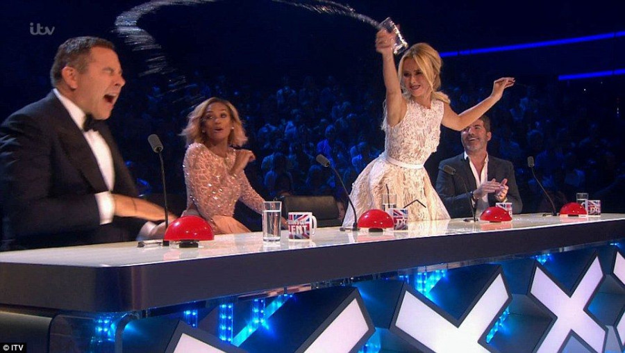 34BA4EED00000578 3614380 image a 55 1464467914767 61b7e