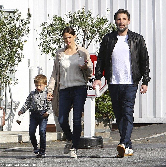 34D3846600000578 3619956 image a 76 1464803492153 19123