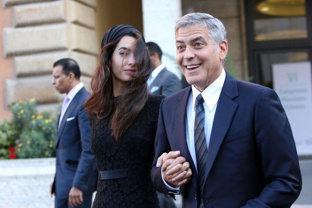 amal clooney black lace dress seminary pope francis 4 9ff1f