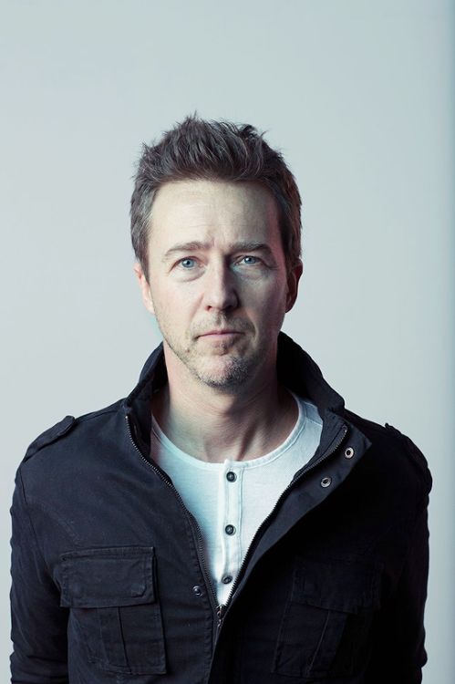 tumblr nioou2cgu21tfrr6mo1 500 deeee