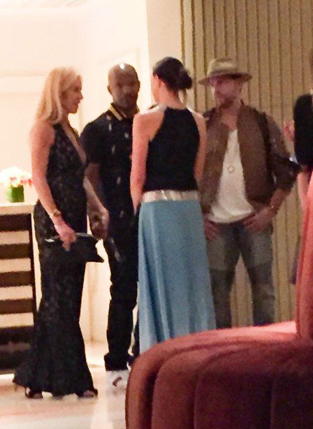 jamie foxx holding hands mystery woman 04 71beb