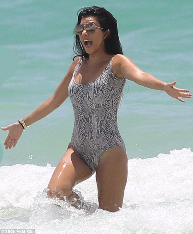 35EAA6E500000578 3672626 image m 83 1467569111227 3d114