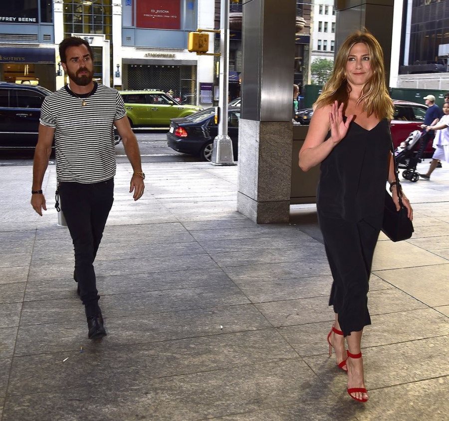 Justin Theroux Jennifer Aniston NYC June 2016 8e385