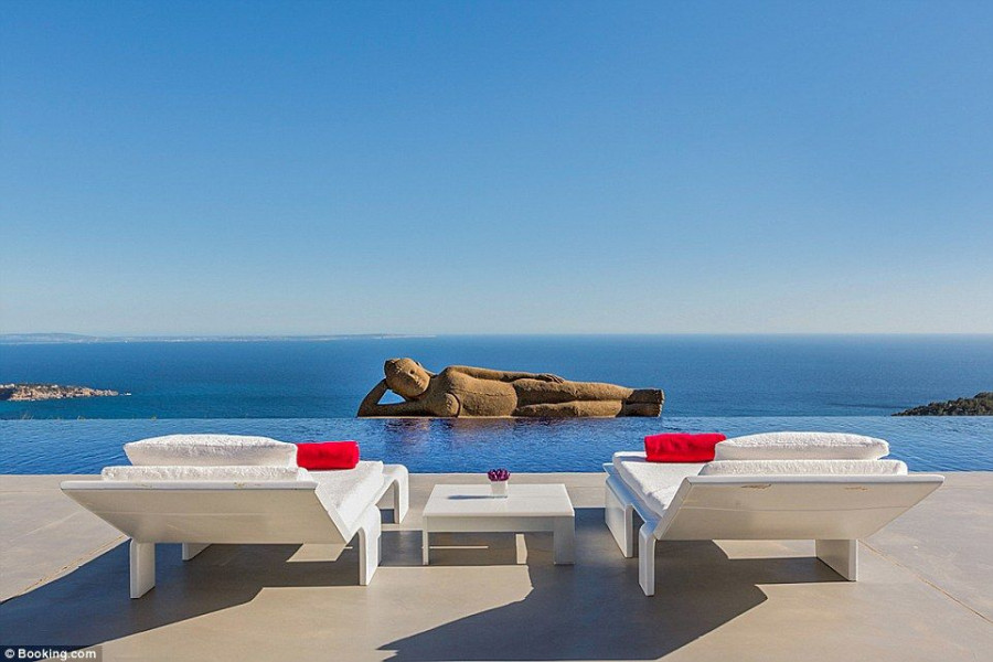 3664C3D400000578 3696425 image a 18 1468876308010 17123