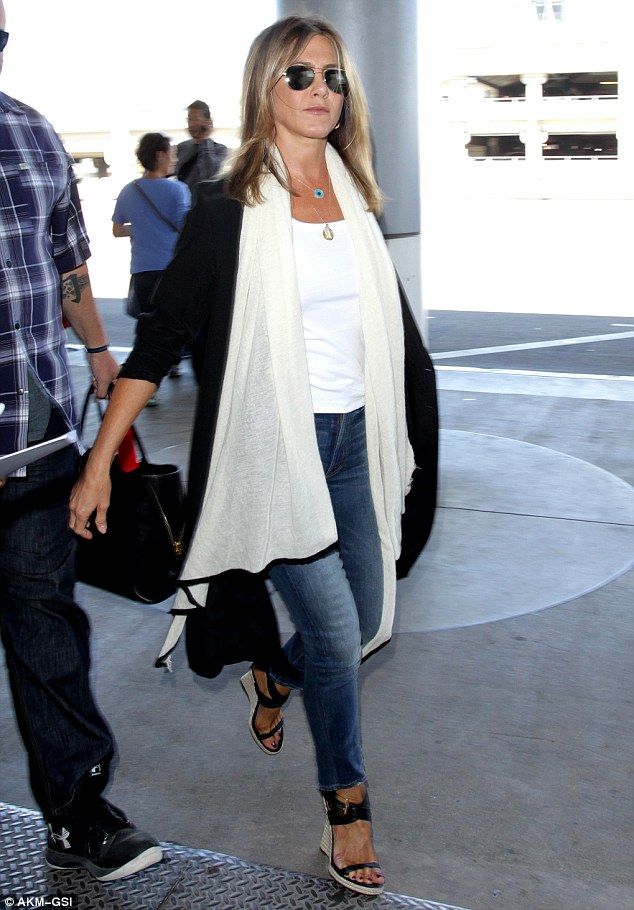 366CA1DD00000578 3698418 image m 27 1468968619979