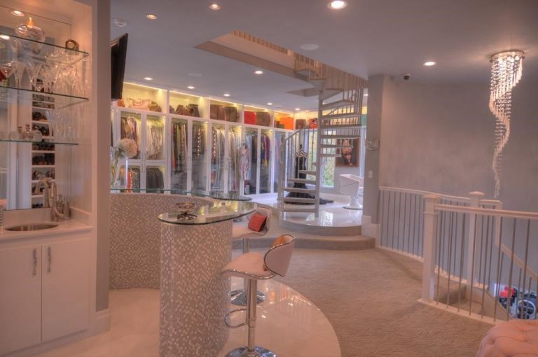 1468685050 syn cos 1468522286 closet main 1 2faa2