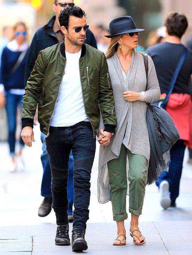 1438882436 justin theroux jennifer aniston may 2013 zoom