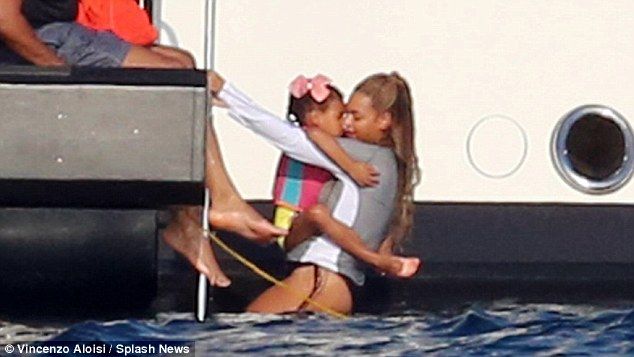 373F5CD100000578 0 image m 30 1471254699558