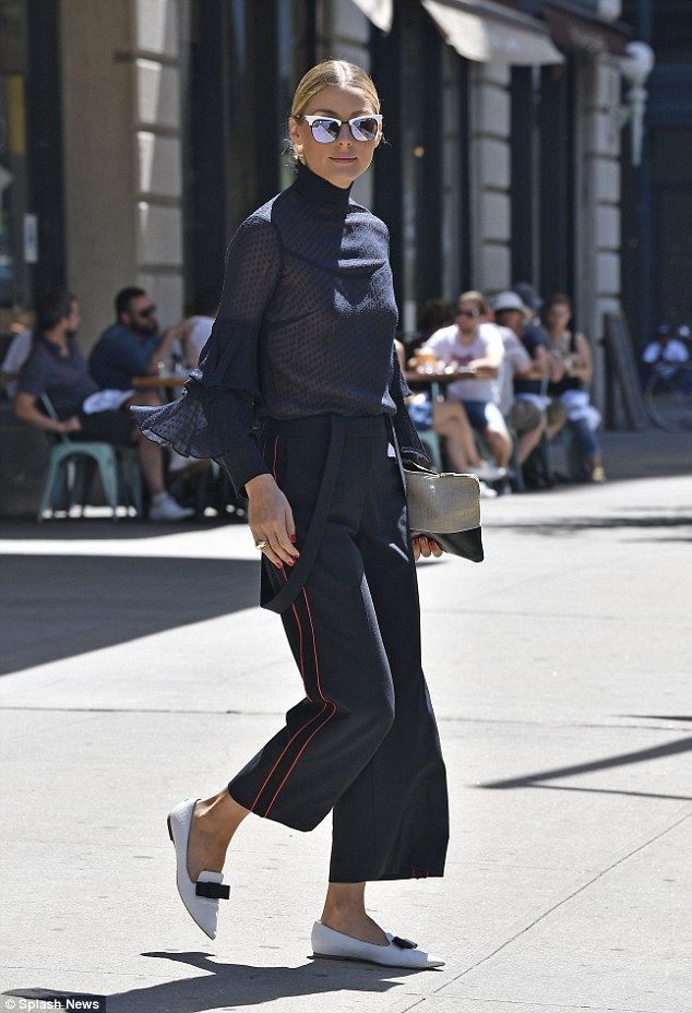 375E292400000578 0 image m 17 1471551022470