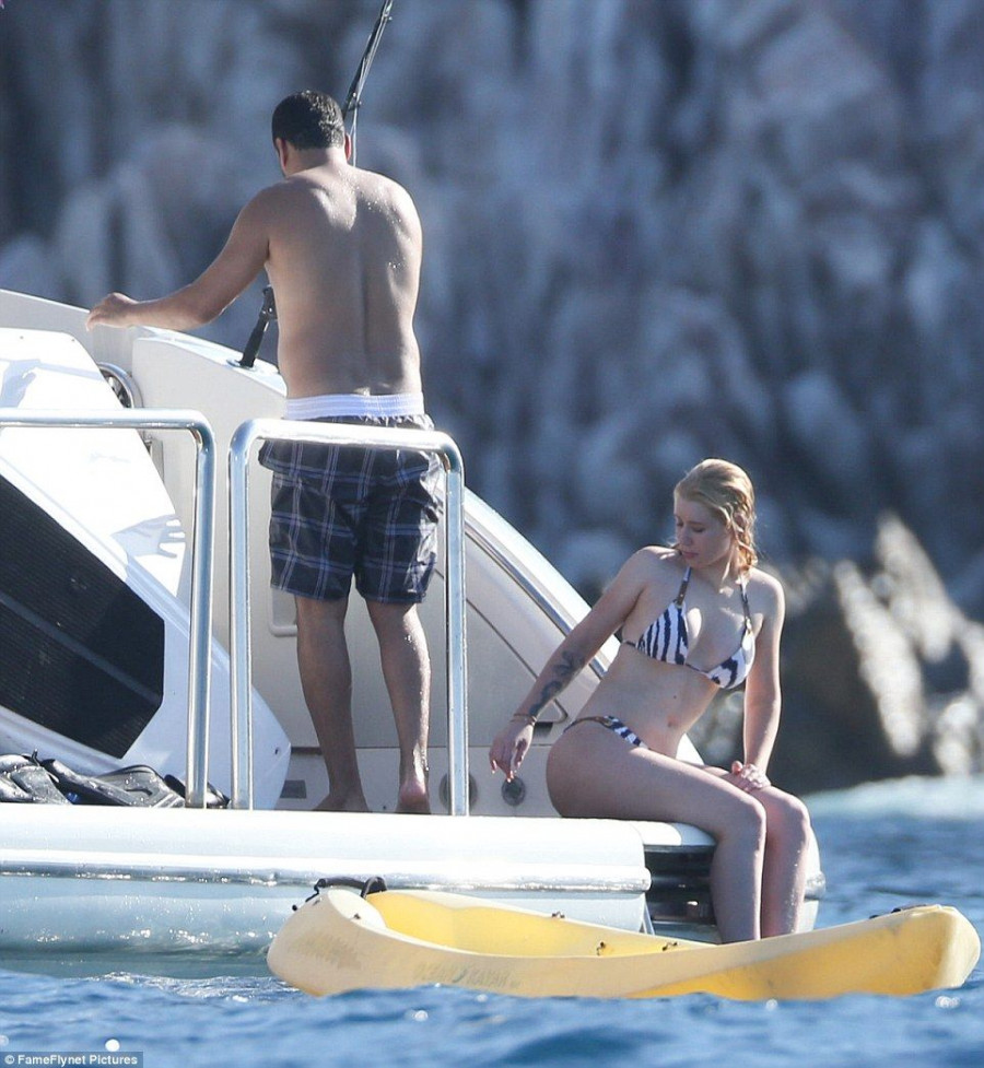 37B02E7100000578 3763940 image m 113 1472495208537