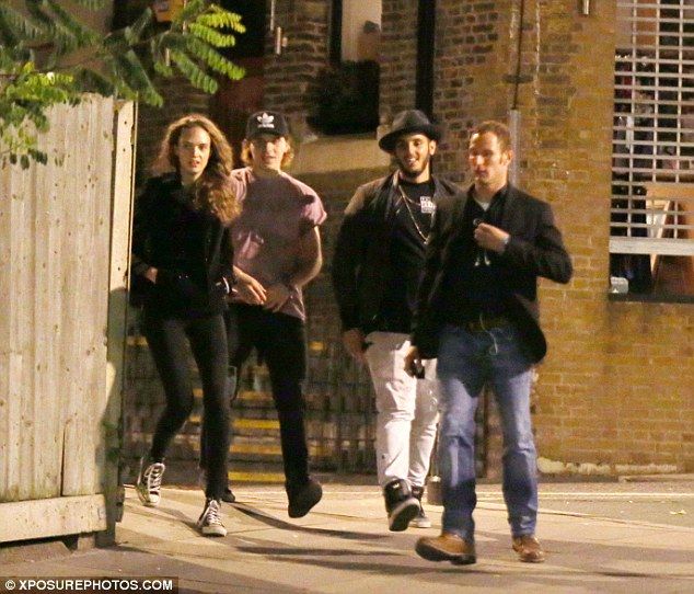 38A44A7D00000578 0 image a 67 1474522326674