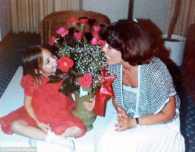 38A9DE8700000578 3801178 image a 49 1474500126359