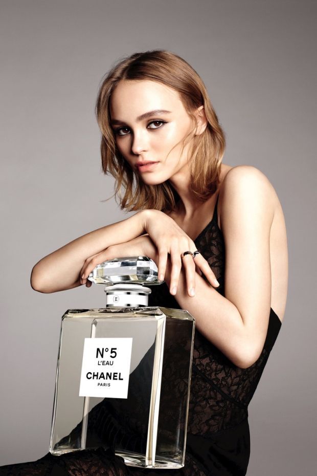 Lily Rose Depp Chanel No 5