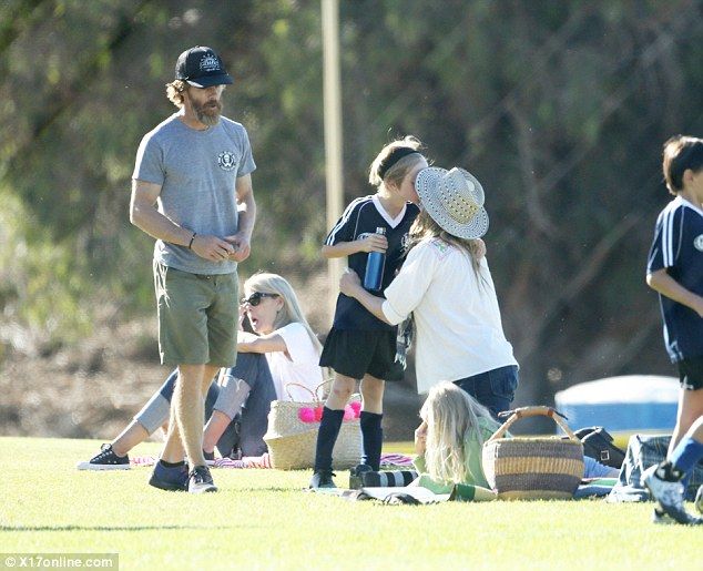 3939D85200000578 0 image a 7 1475967247541