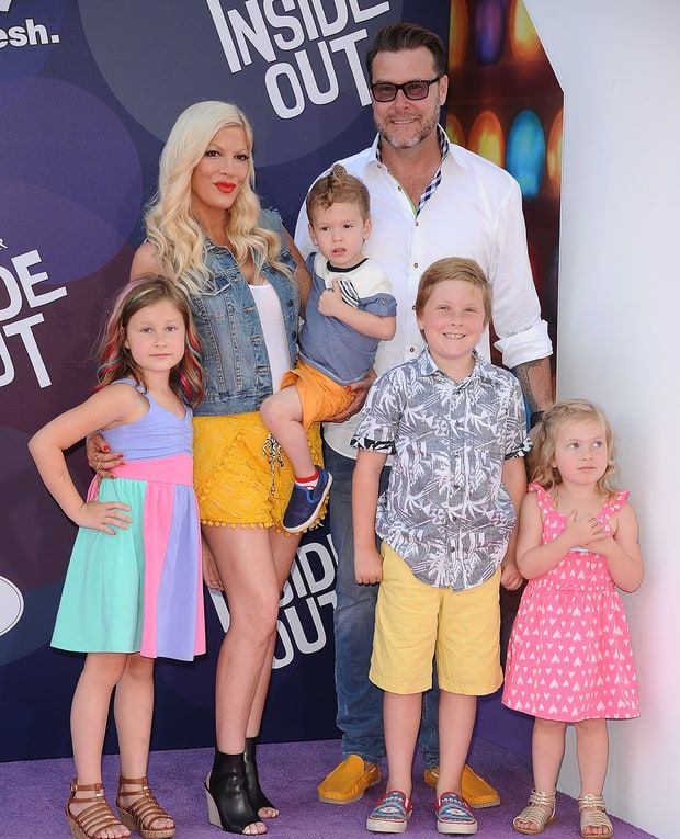 tori spelling family d43a00e9 8a71 4c0b a450 9748a9b73493