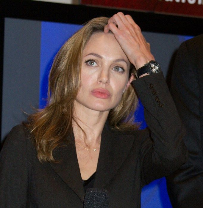 angelina jolie drug scandal brad pitt divorce 01