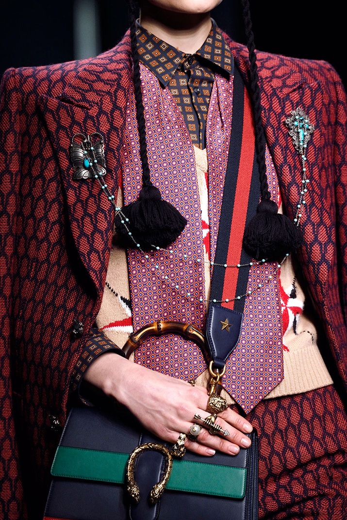 1460656866 hbz fw2015 accessories trends brooches gucci