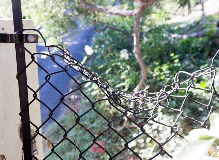 miranda kerrintruder break in stabbing shooting malibu mansion pics 1