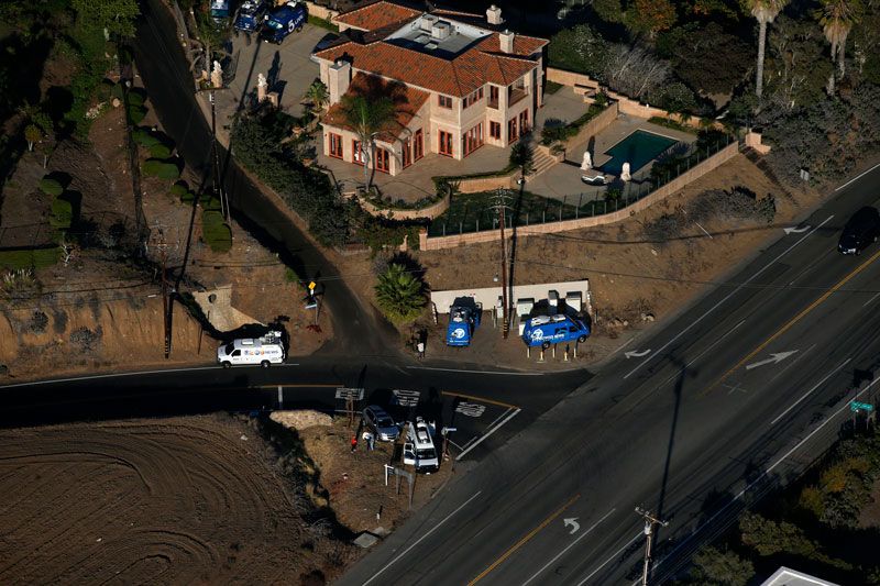 miranda kerrintruder break in stabbing shooting malibu mansion pics 8