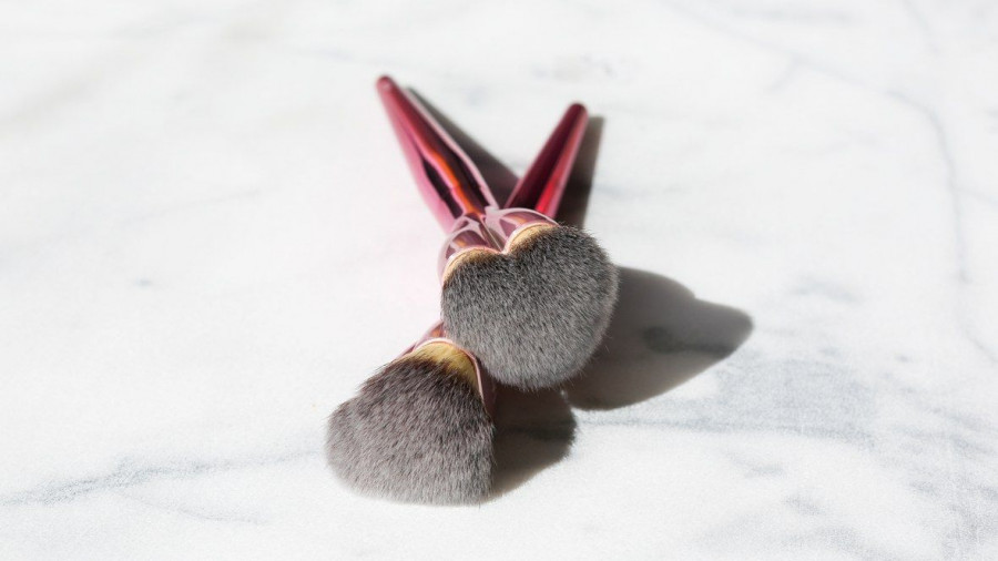 it cosmetics love is the foundation brushes