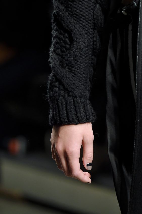 DKNY emn F16 009 562x845