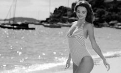 tumblr mf8swwKFiC1qg0pt5o1 250