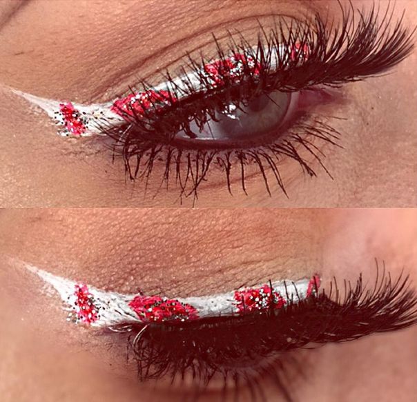 1479086150019 candy cane cat eyes18