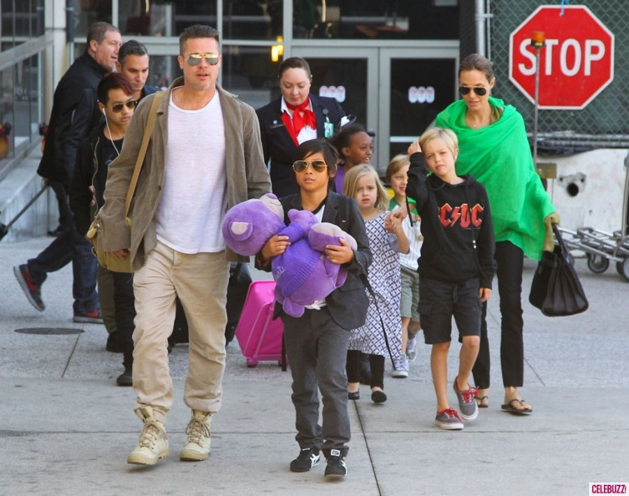 angelina jolie brad pitt kids LAX 02042014 151 1024x808